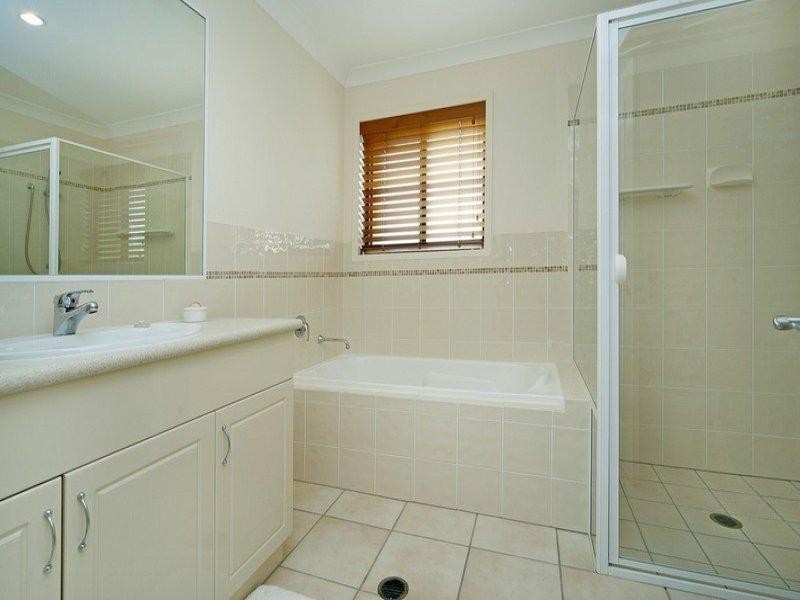 34/38 Caseys Road, Hope Island QLD 4212