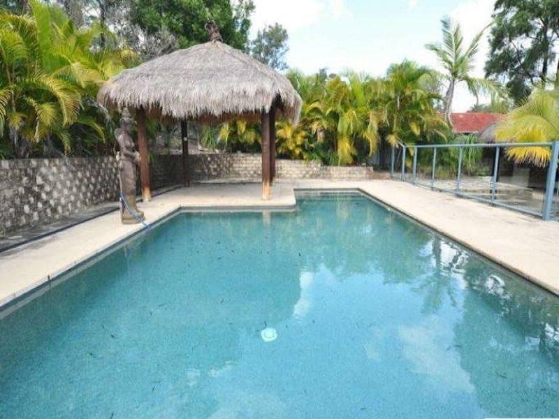 8 Wilmot Place, Helensvale QLD 4212