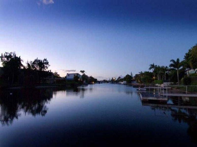 6 Gibraltar Drive, Isle Of Capri QLD 4217