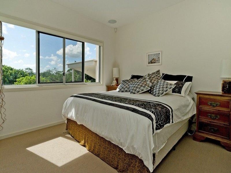 27 The Close, Helensvale QLD 4212