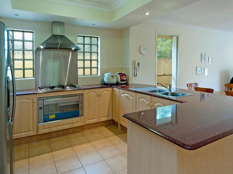 3154 Riverleigh Drive, Hope Island QLD 4212