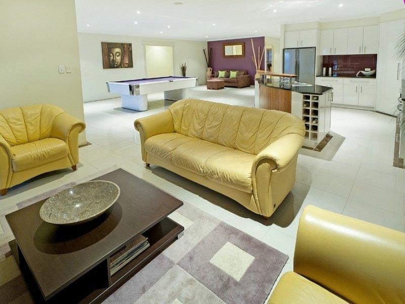 58 The Peninsula, Helensvale QLD 4212