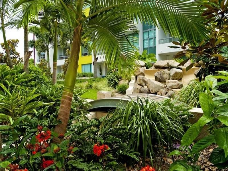 30/20 Bayview Street, Runaway Bay QLD 4216