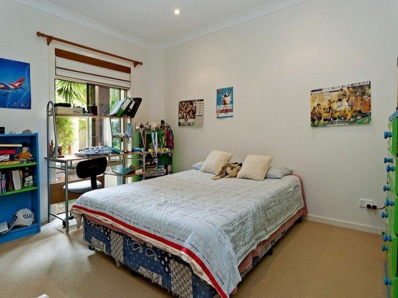 9 Mercure Place, Highland Park QLD 4211