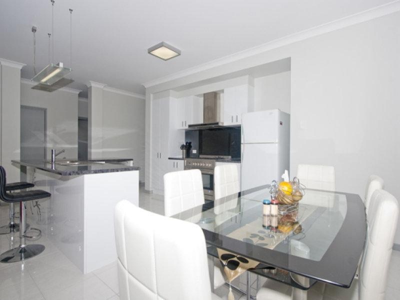 30 Faraday Crescent, Pacific Pines QLD 4211