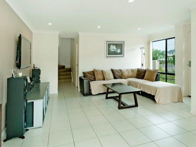 16 Red Baron Lane, Upper Coomera QLD 4209