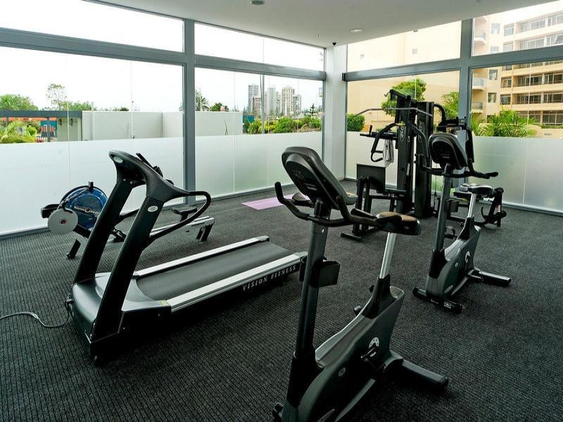 801/4 Como Crescent, Southport QLD 4215