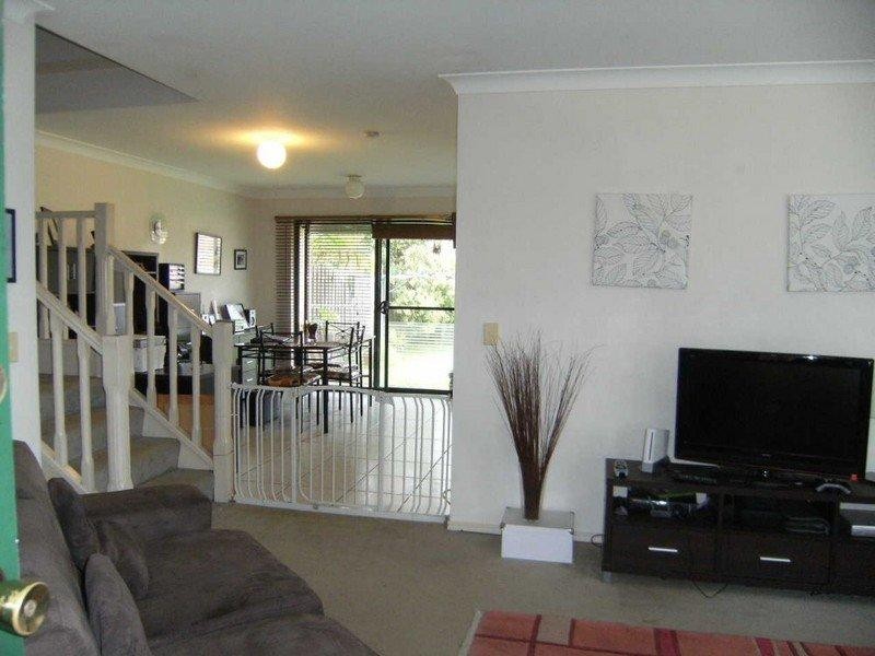 24/156 Greenacre Drive, Arundel QLD 4214