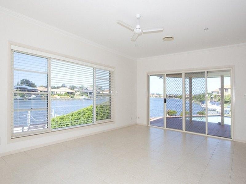 22 Parkwater Terrace, Helensvale QLD 4212