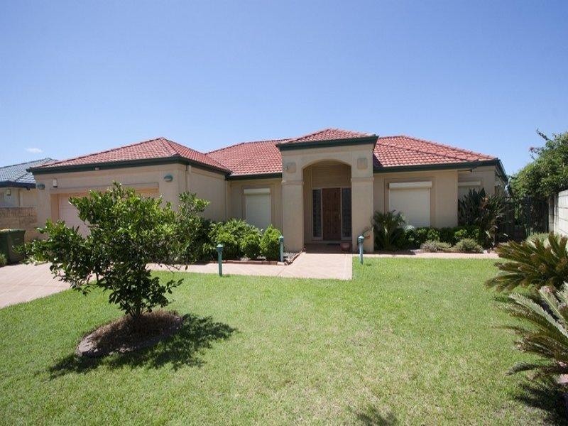 22 Parkwater Terrace, Helensvale QLD 4212