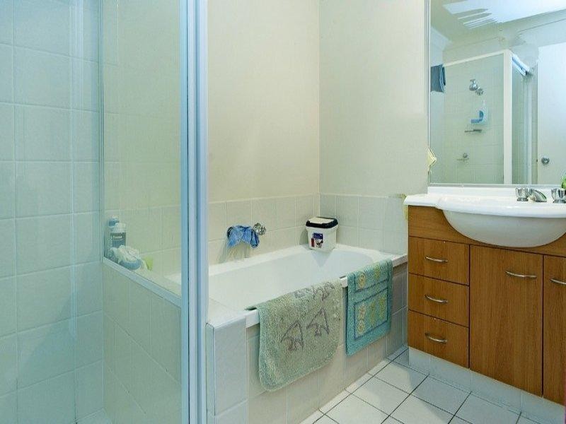 32/24 Amsonia Court, Arundel QLD 4214