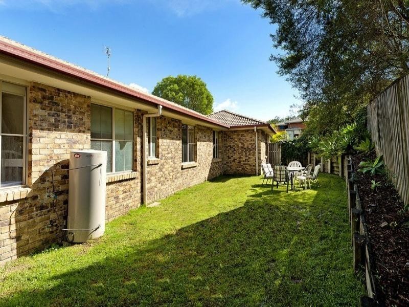 13 Henderson Rise, Pacific Pines QLD 4211