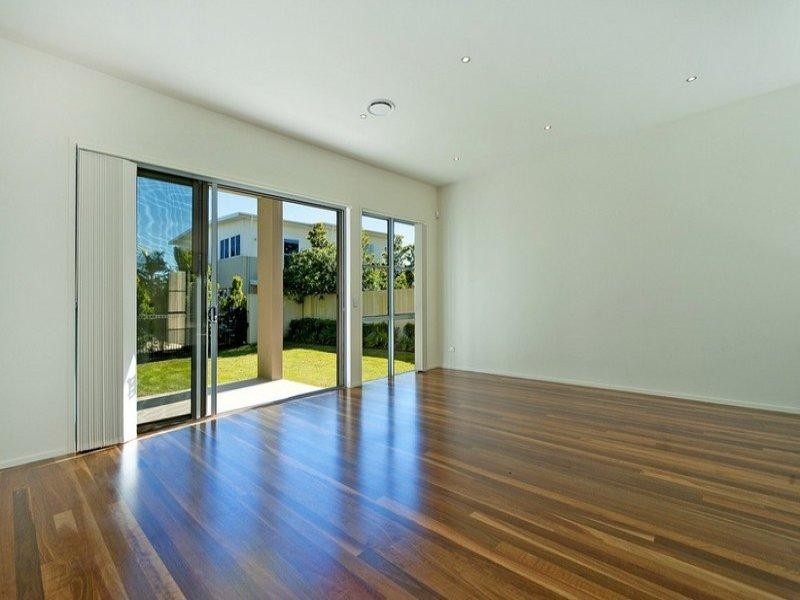 1/7006 Vista Drive, Benowa QLD 4217