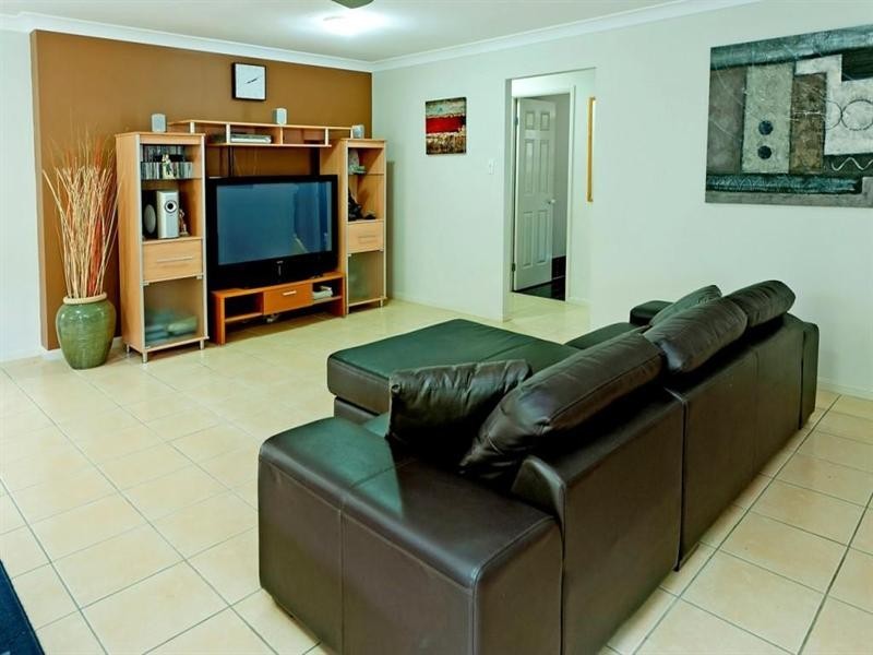 30 McRae Circuit, Pacific Pines QLD 4211