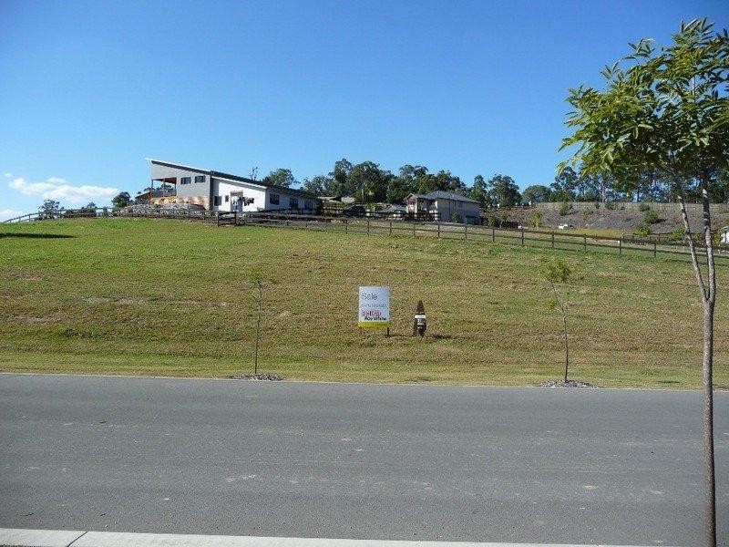 14 Greenacre Way, Maudsland QLD 4210