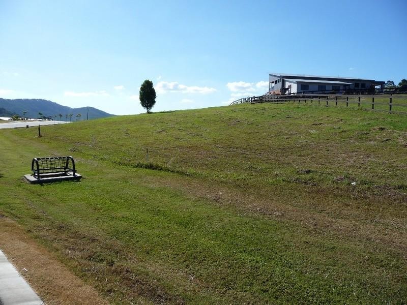 14 Greenacre Way, Maudsland QLD 4210