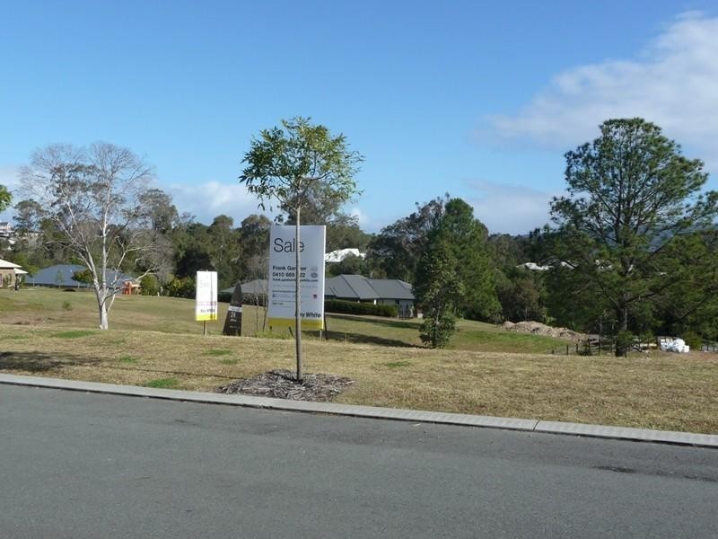11 Greenacre Way, Maudsland QLD 4210