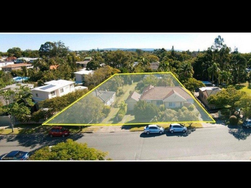 8 +8a + 10 Ahern Street, Labrador QLD 4215