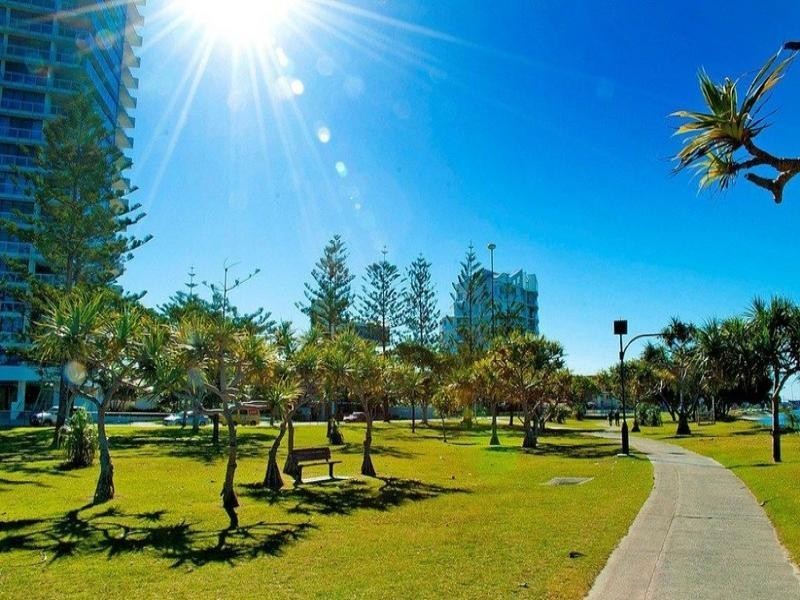 8 +8a + 10 Ahern Street, Labrador QLD 4215