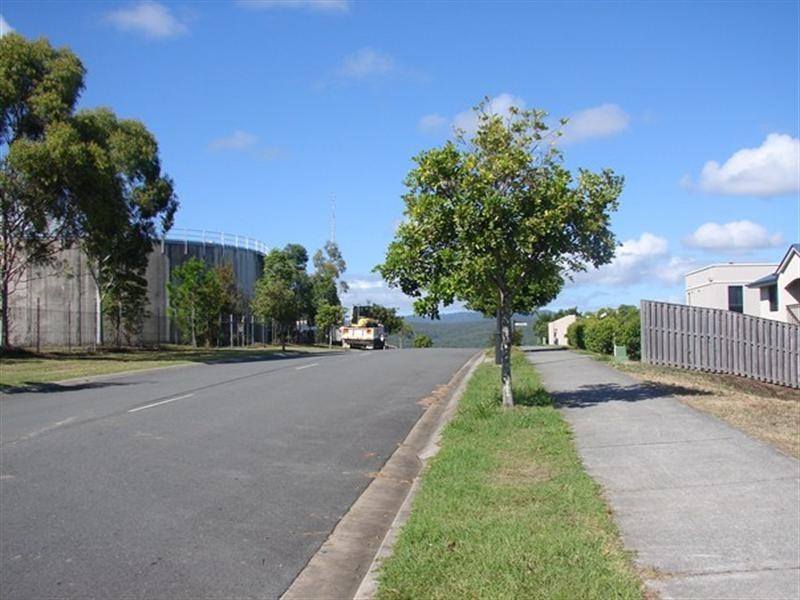 36 Hillary Circuit, Pacific Pines QLD 4211
