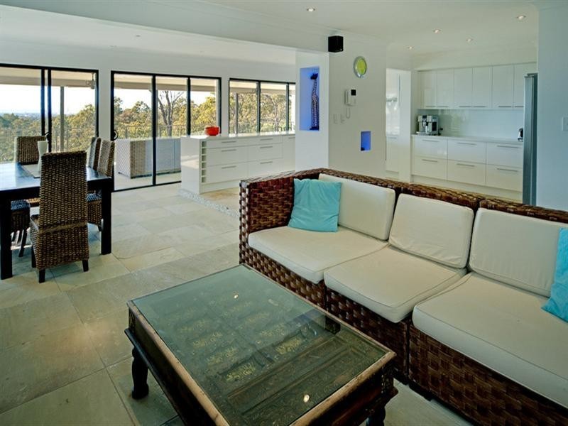 64 Castle Hill Drive South, Gaven QLD 4211