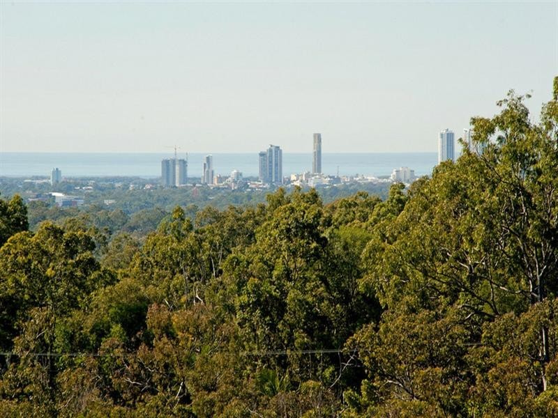 64 Castle Hill Drive South, Gaven QLD 4211