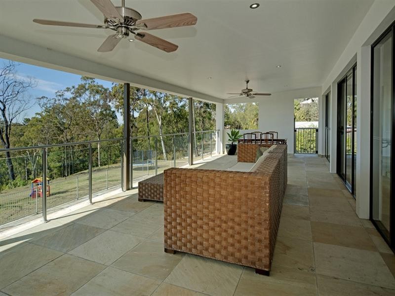 64 Castle Hill Drive South, Gaven QLD 4211