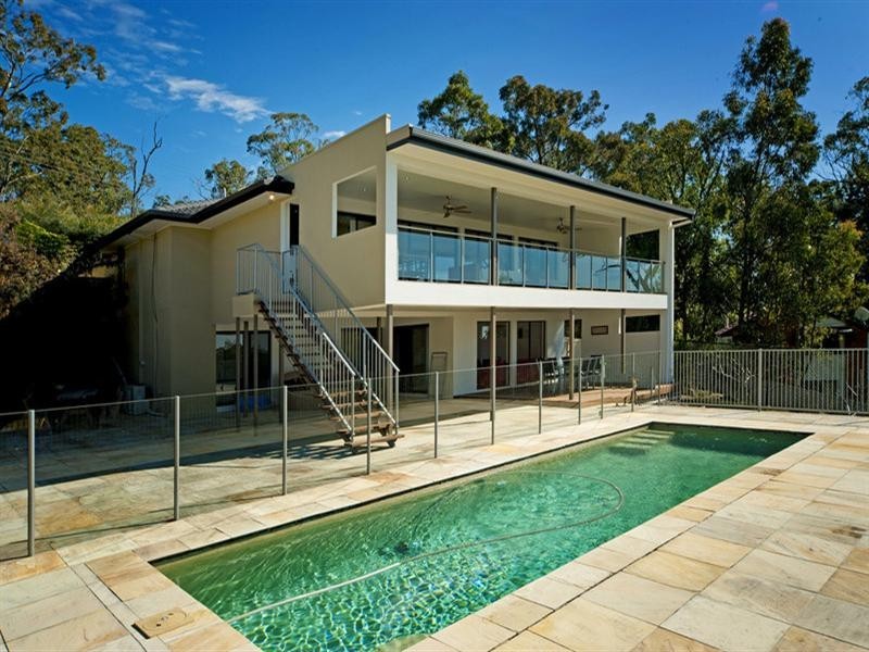 64 Castle Hill Drive South, Gaven QLD 4211