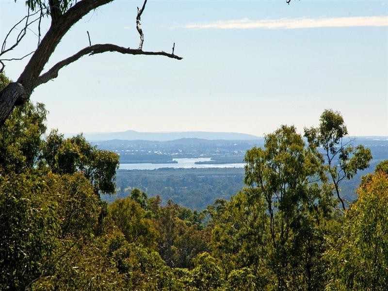 64 Castle Hill Drive South, Gaven QLD 4211