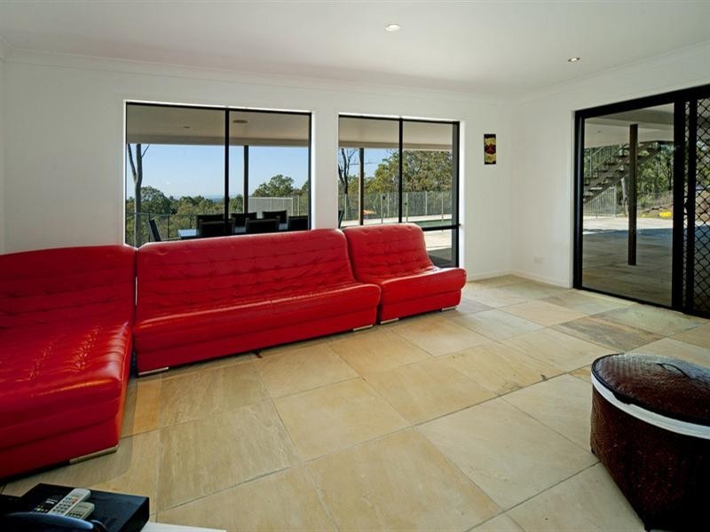 64 Castle Hill Drive South, Gaven QLD 4211