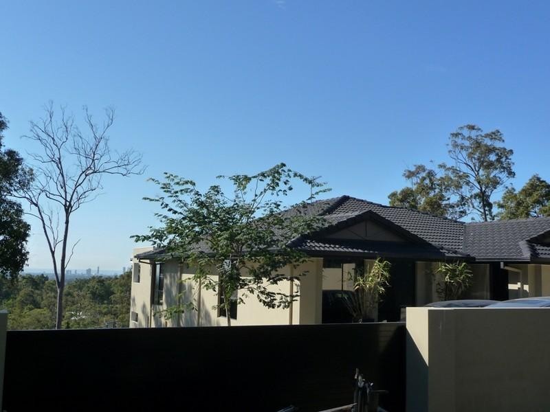 64 Castle Hill Drive South, Gaven QLD 4211