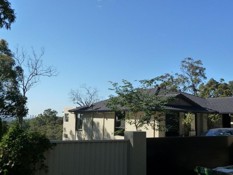 64 Castle Hill Drive South, Gaven QLD 4211