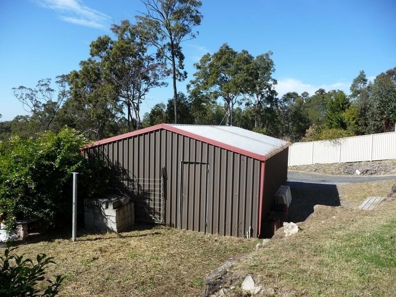 64 Castle Hill Drive South, Gaven QLD 4211