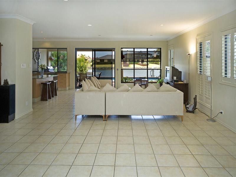 39 Lee-Anne Crescent, Helensvale QLD 4212