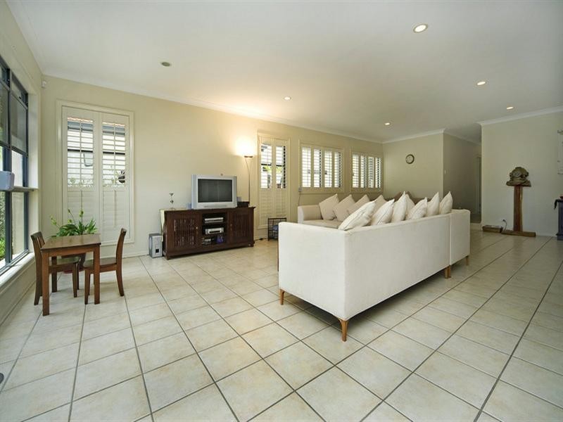 39 Lee-Anne Crescent, Helensvale QLD 4212