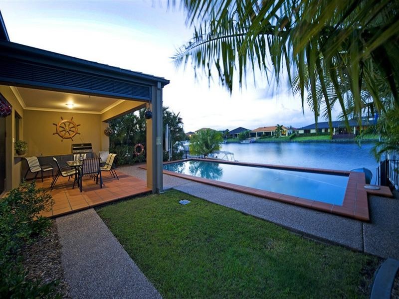 39 Lee-Anne Crescent, Helensvale QLD 4212