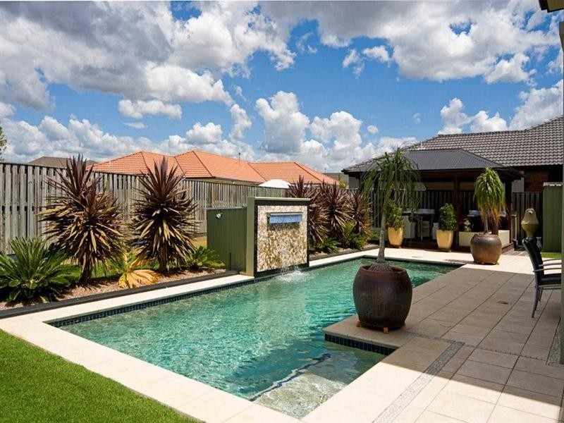 6 Princeton Street, Oxenford QLD 4210