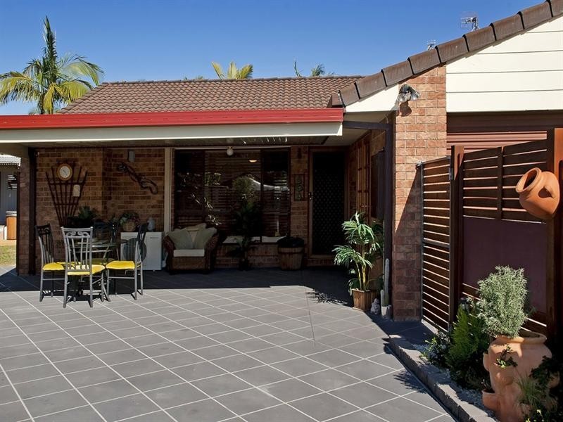 2/3 Echidna Court, Coombabah QLD 4216