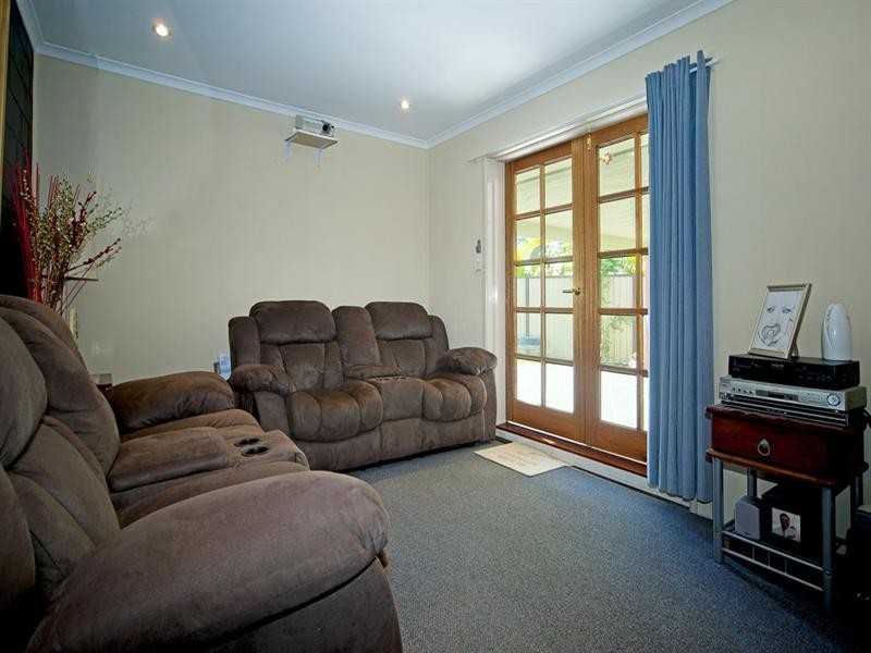 2/3 Echidna Court, Coombabah QLD 4216