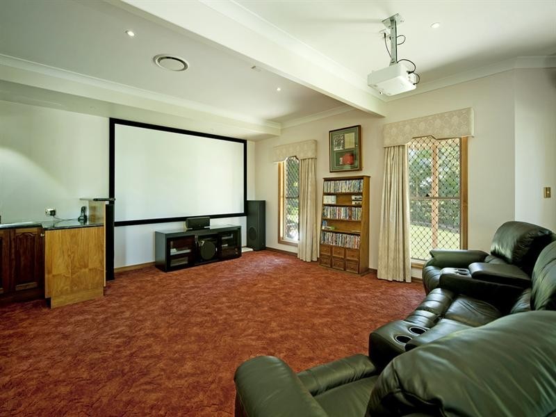 20 Warrego Way, Helensvale QLD 4212