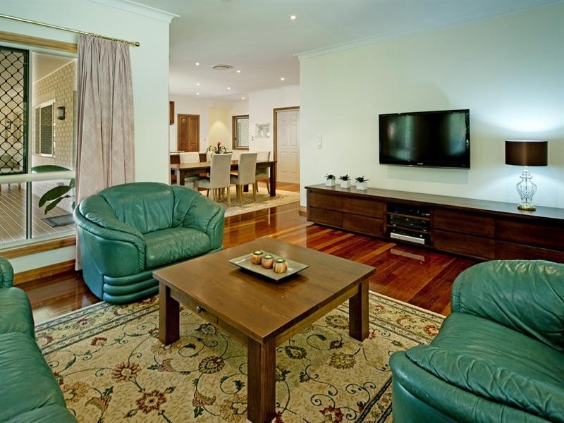 20 Warrego Way, Helensvale QLD 4212