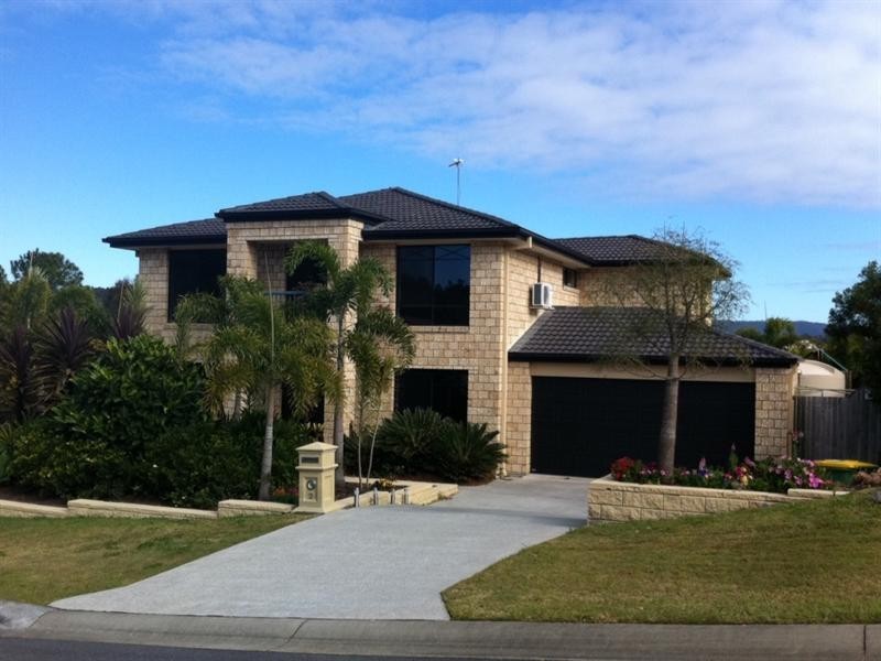 2 Cobbler Court, Pacific Pines QLD 4211