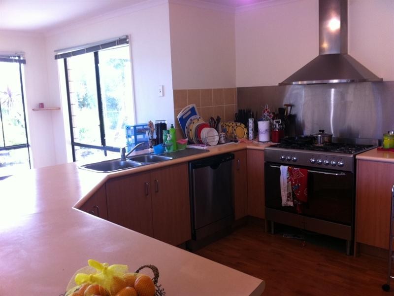 2 Cobbler Court, Pacific Pines QLD 4211