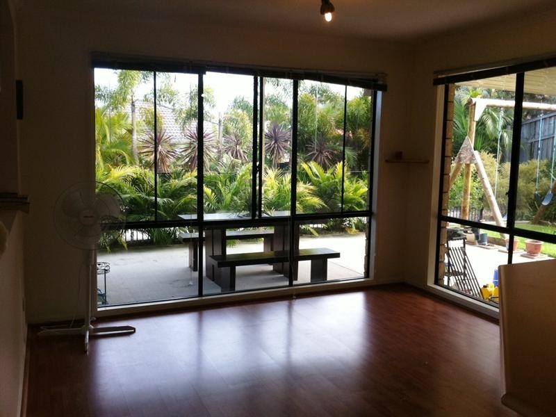 2 Cobbler Court, Pacific Pines QLD 4211