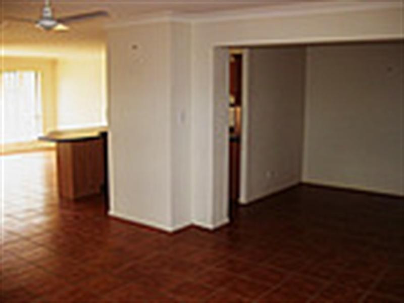 1/39 McRae, Pacific Pines QLD 4211