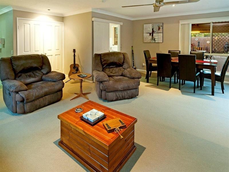 4 Arlene Park Terrace, Helensvale QLD 4212