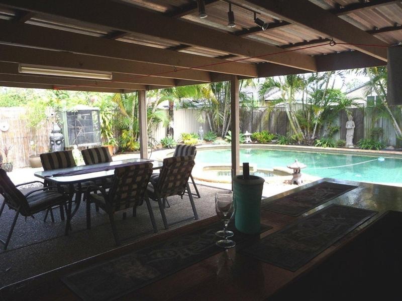 4 Arlene Park Terrace, Helensvale QLD 4212