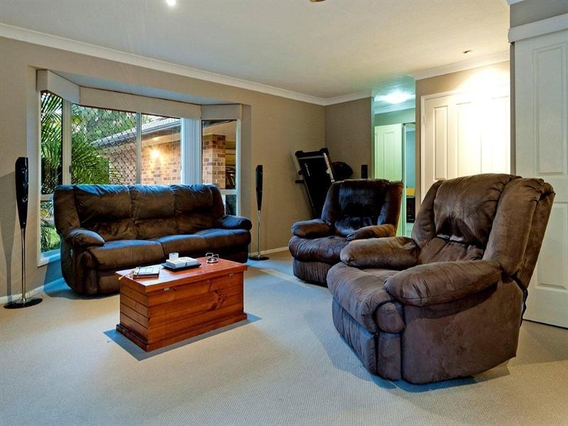 4 Arlene Park Terrace, Helensvale QLD 4212