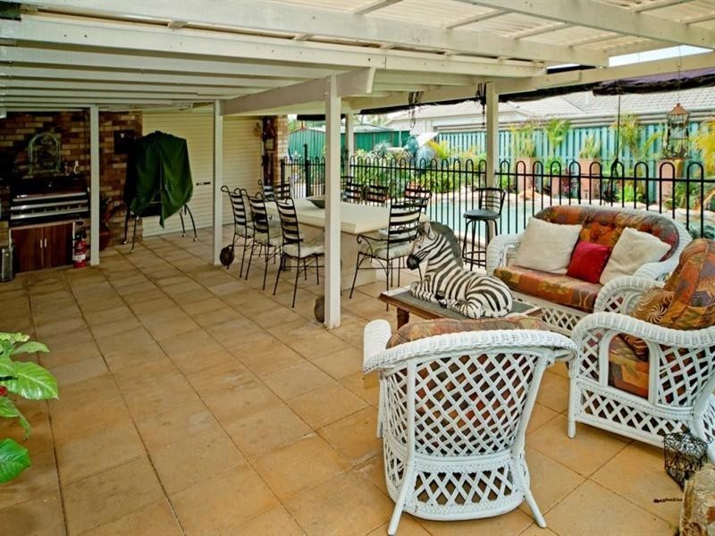 10 Navua Court, Pacific Pines QLD 4211