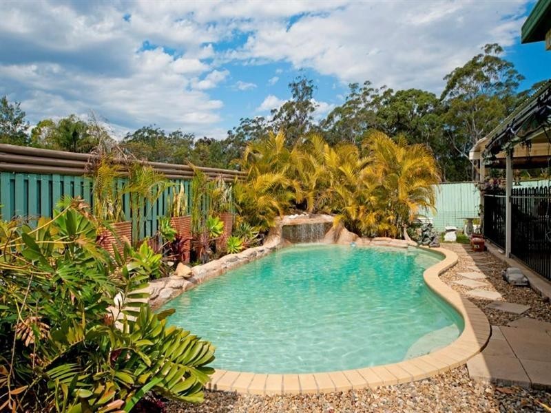 10 Navua Court, Pacific Pines QLD 4211